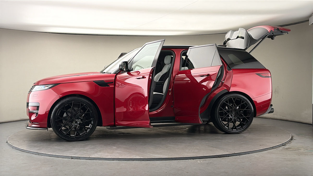 More views of Land Rover Range Rover Sport