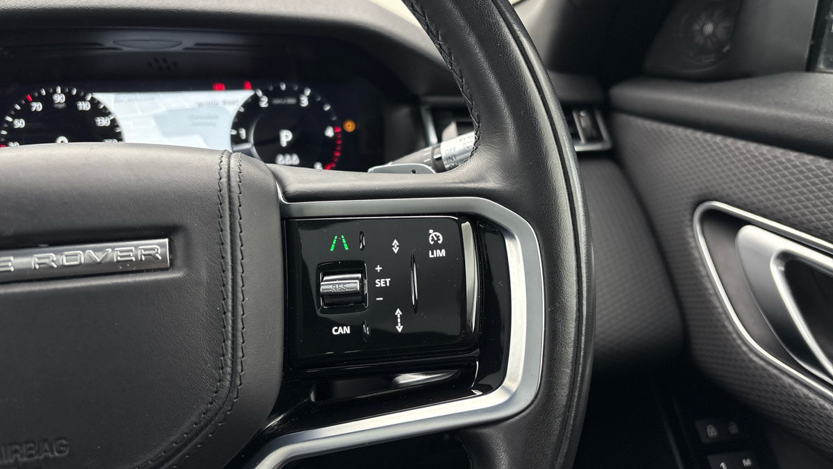 Land Rover Range Rover Velar Image 14
