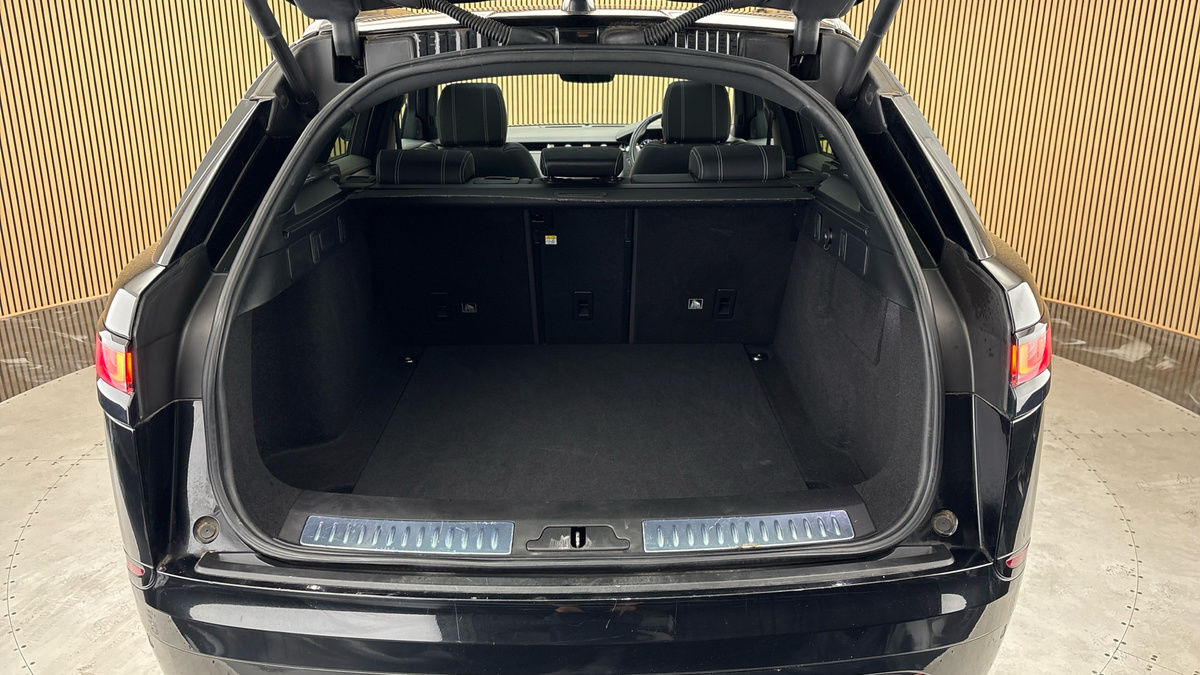 Land Rover Range Rover Velar Image 11