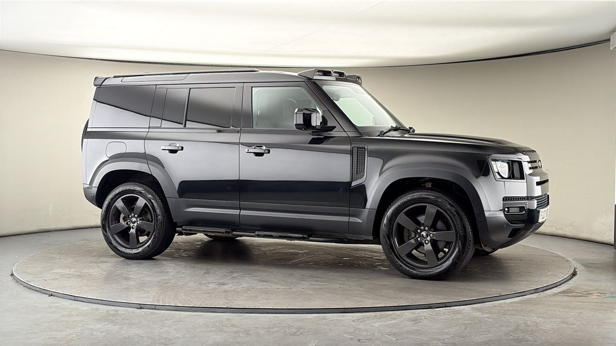 More views of Land Rover Defender 110