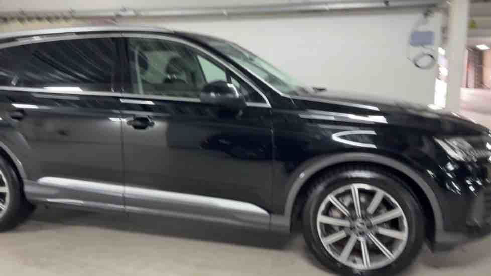 More views of Audi Q7
