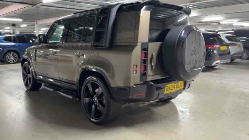 More views of Land Rover Defender 110