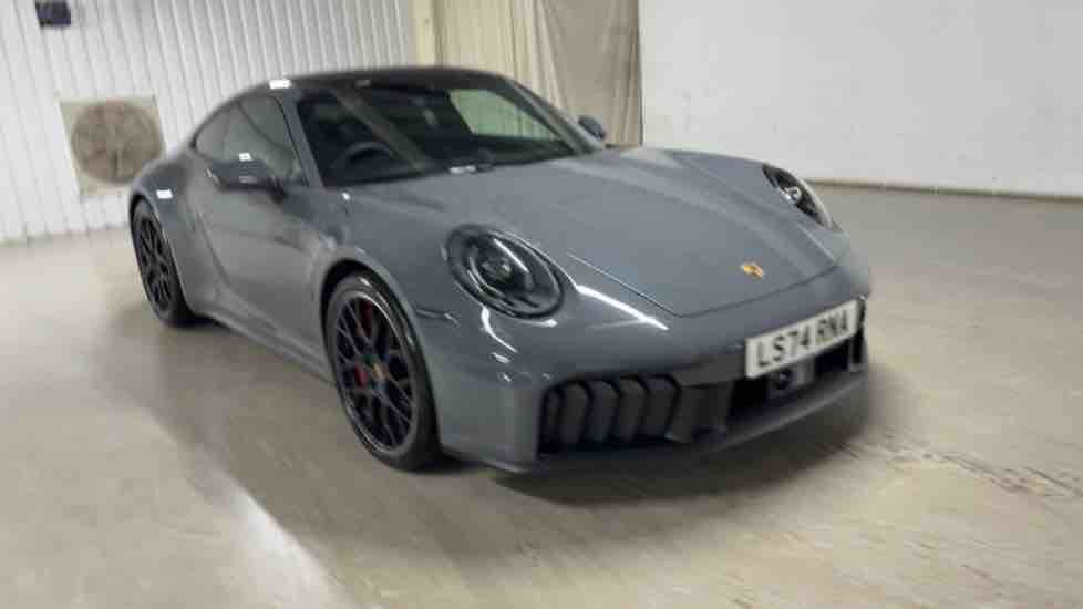 More views of Porsche 911