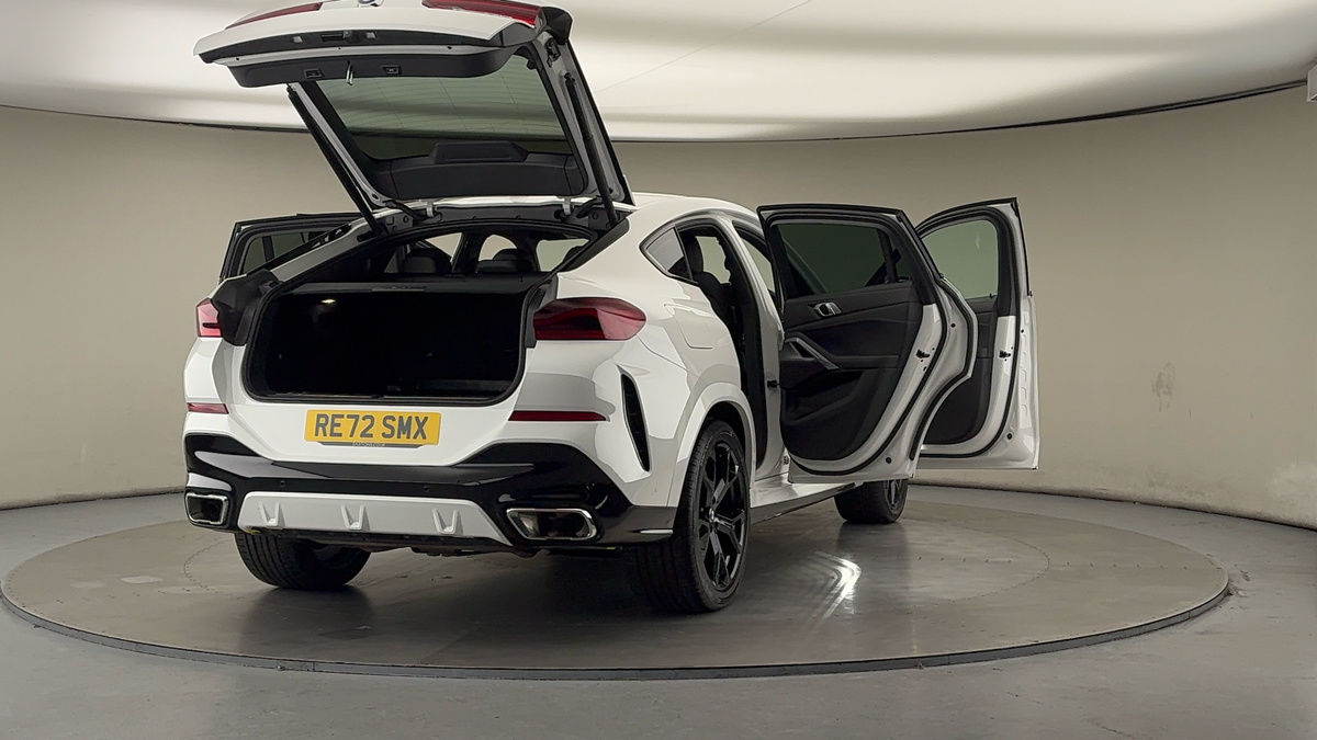 More views of BMW X6