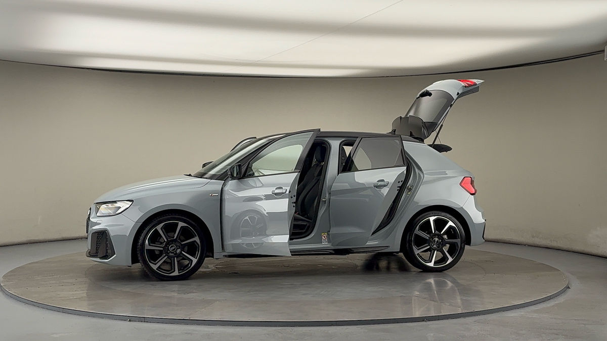 More views of Audi A1