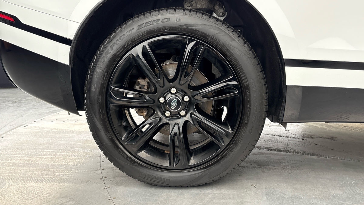 Land Rover Range Rover Velar Image 10