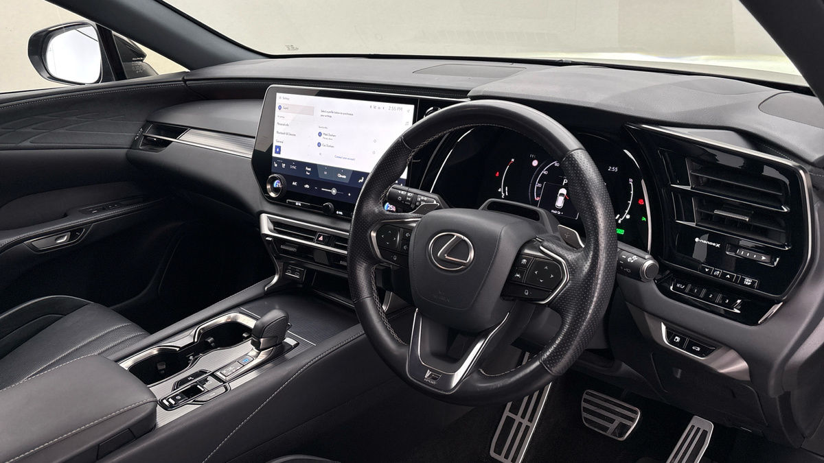 Lexus RX Image 5