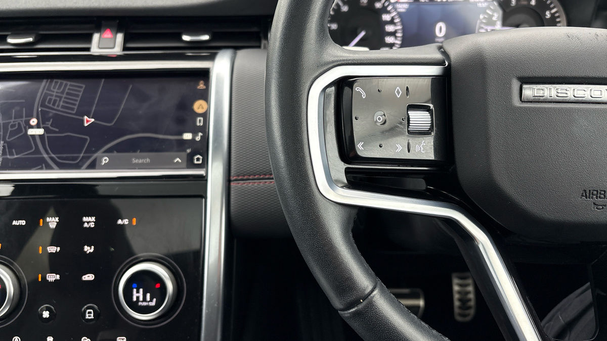 Land Rover Discovery Sport Image 13