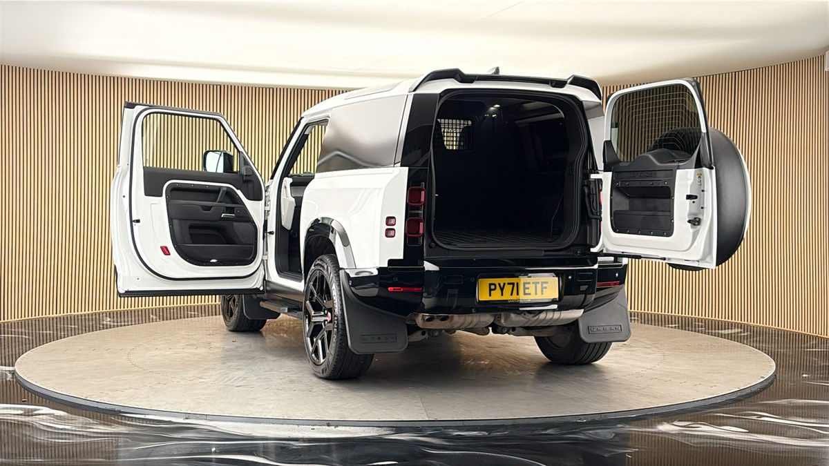 More views of Land Rover Defender 90