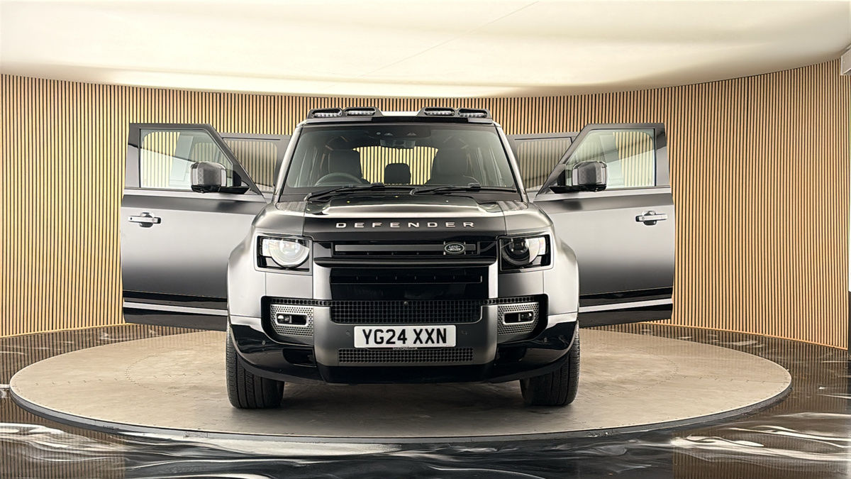 More views of Land Rover Defender 110