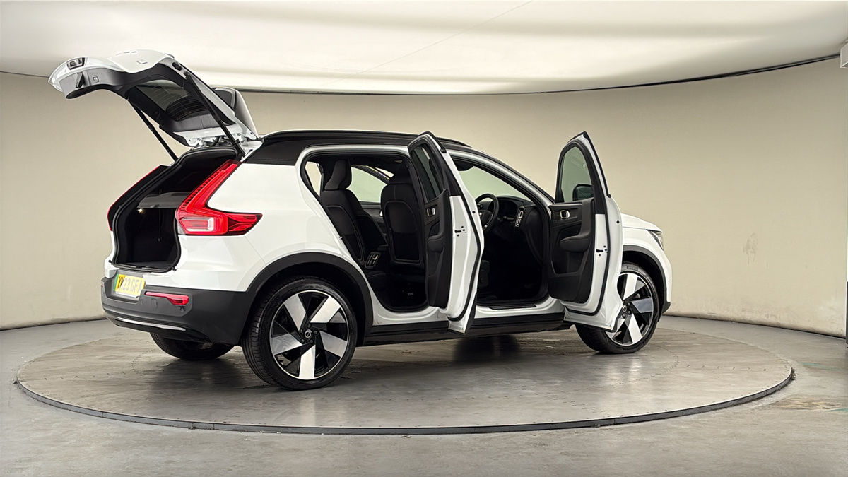 More views of Volvo XC40