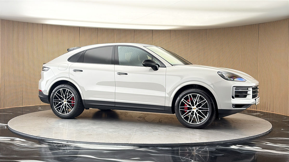 More views of Porsche Cayenne