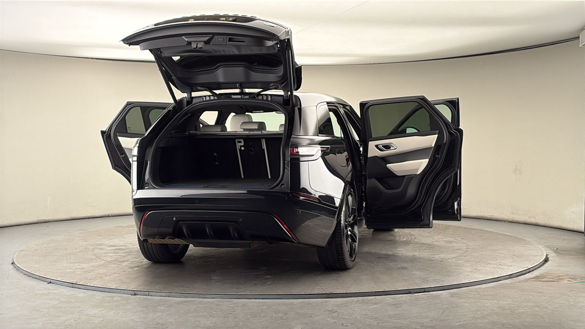 More views of Land Rover Range Rover Velar