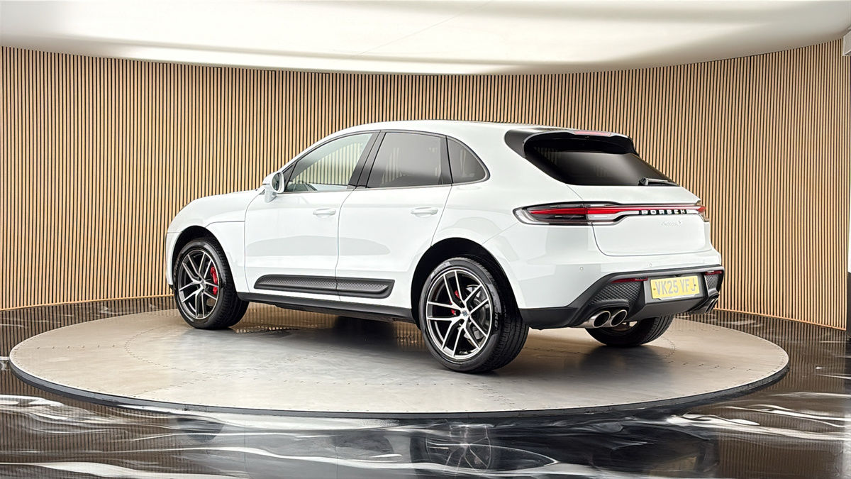 More views of Porsche Macan