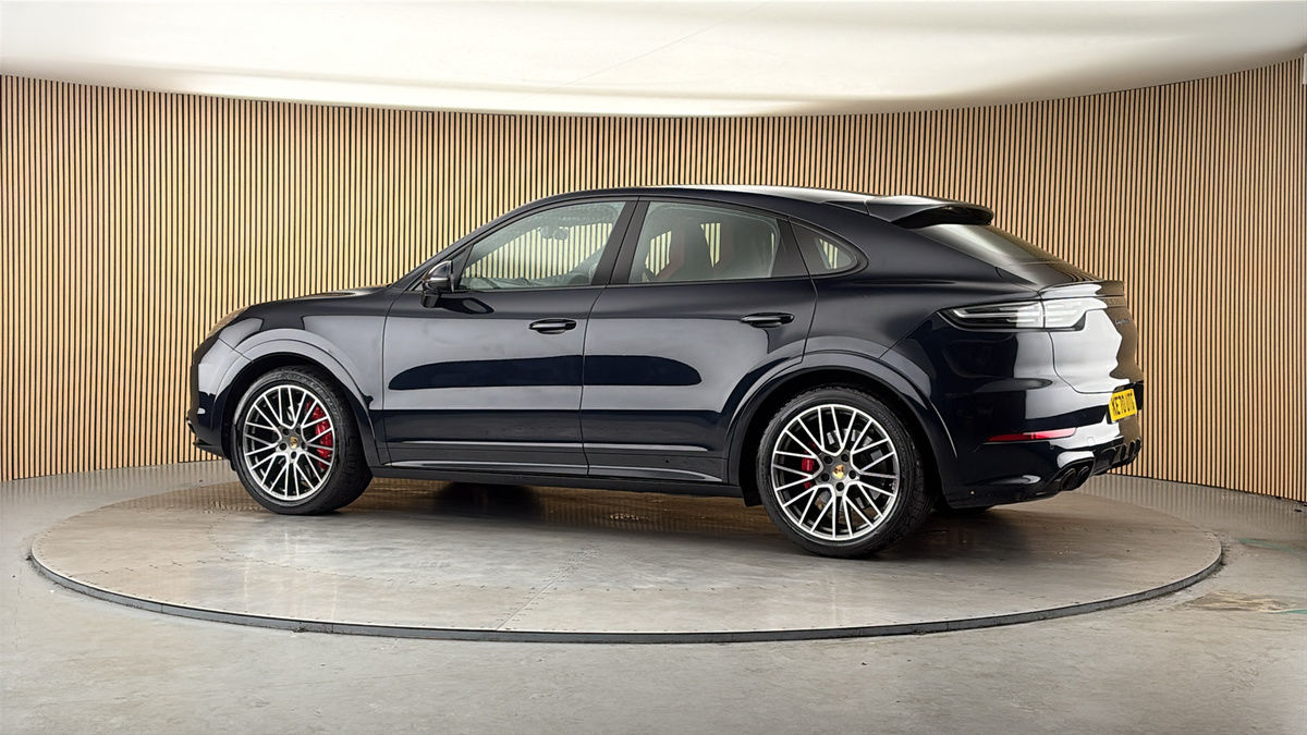 More views of Porsche Cayenne