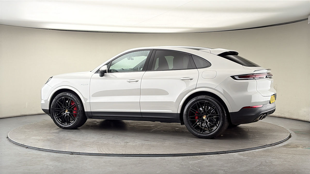 More views of Porsche Cayenne