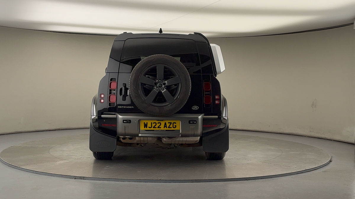 Land Rover Defender 110 Image 4