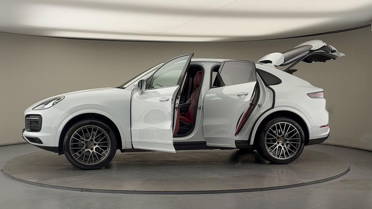 More views of Porsche Cayenne