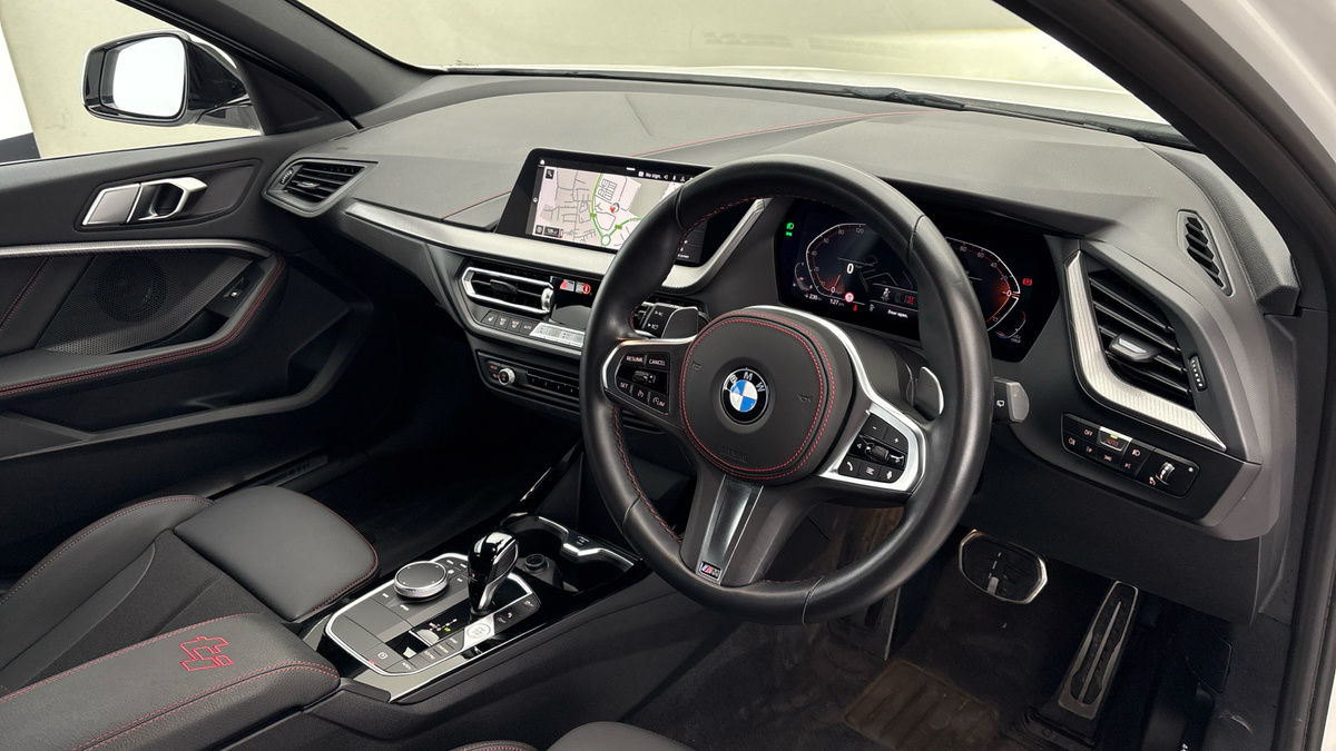 BMW 1 Series Image 5