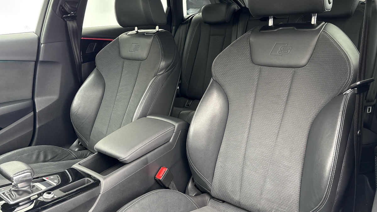 Audi A4 Avant Image 7