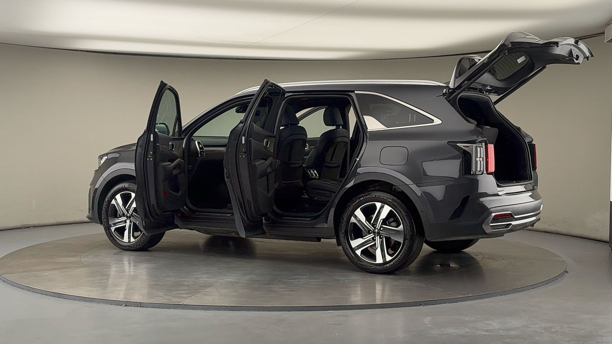 More views of Kia Sorento