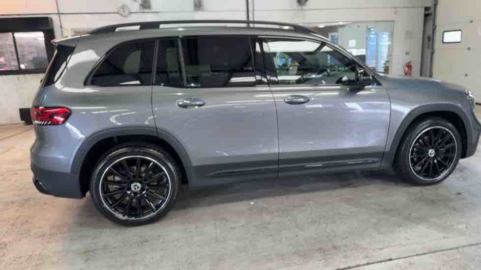 More views of Mercedes-Benz GLB