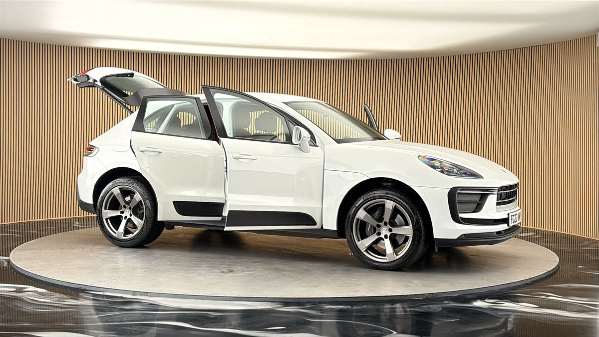 More views of Porsche Macan