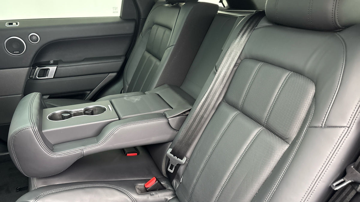 Land Rover Range Rover Sport Image 9
