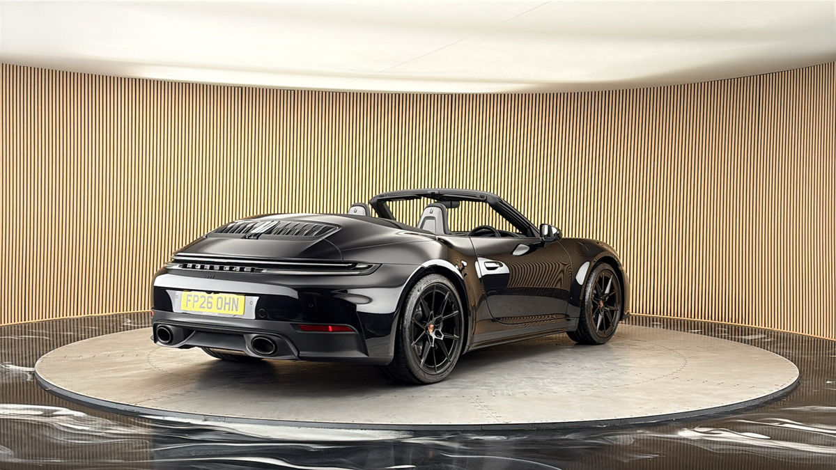 More views of Porsche 911
