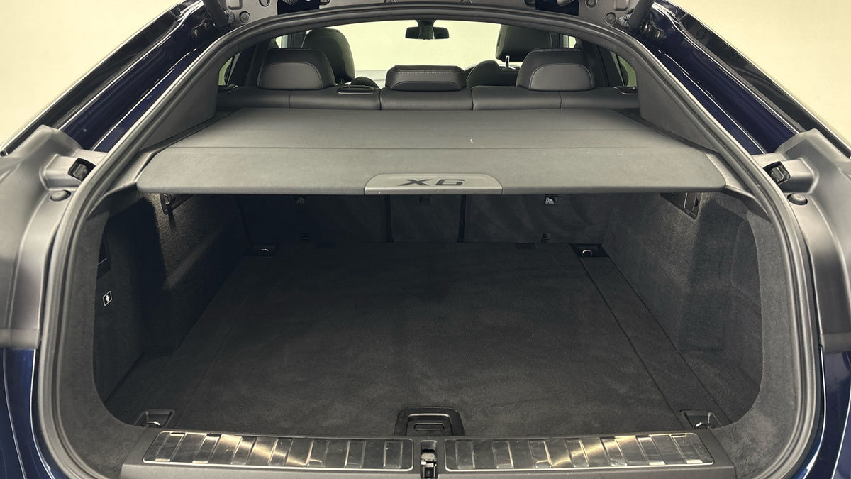BMW X6 Image 11