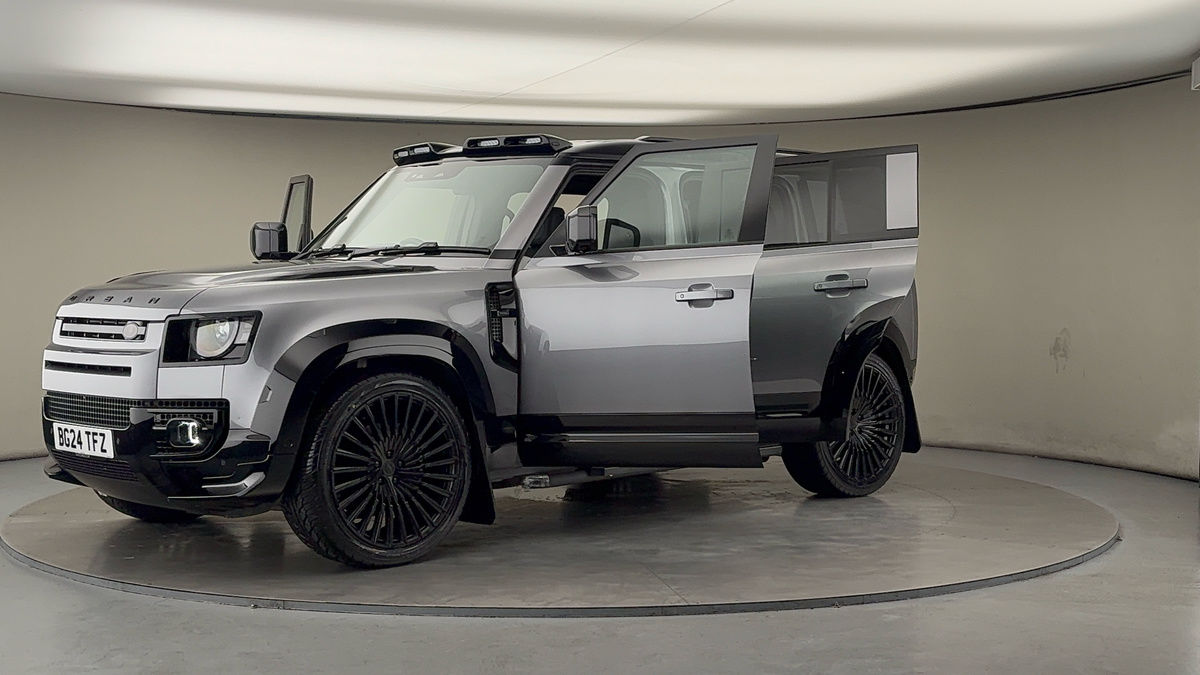 Land Rover Defender 110 Urban Image 22