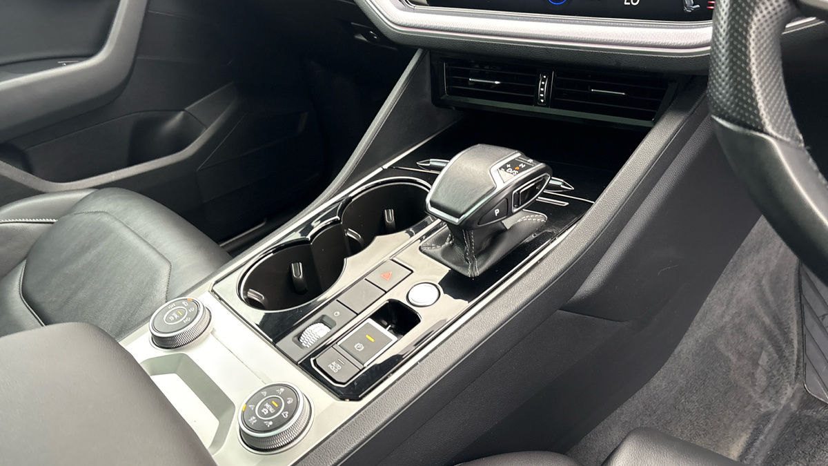 Volkswagen Touareg Image 18