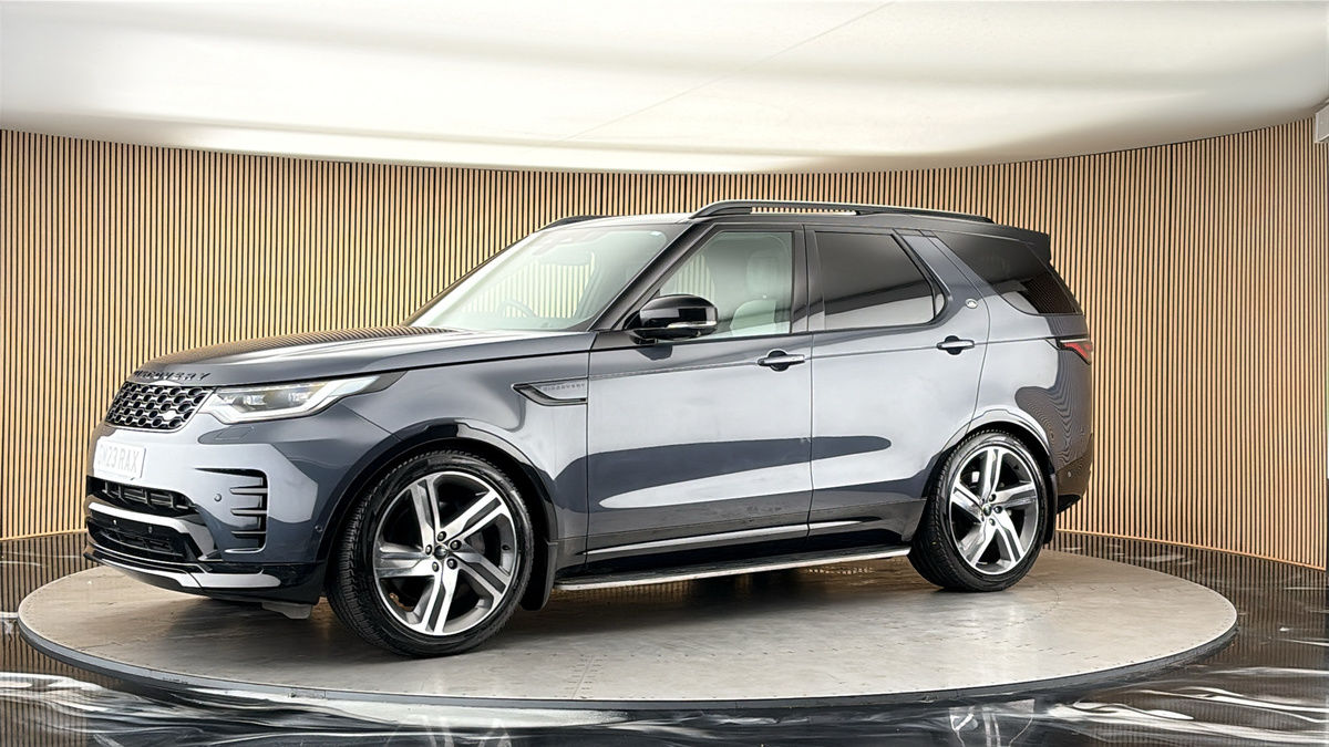 More views of Land Rover Discovery