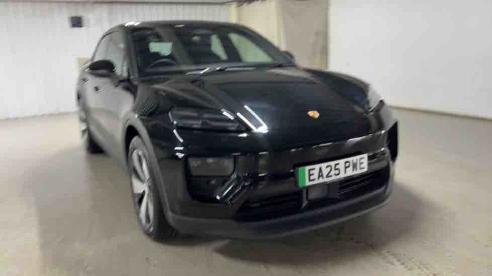 More views of Porsche Macan