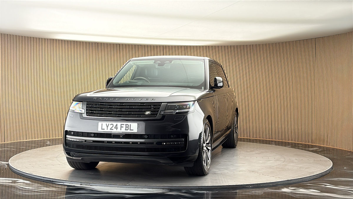 More views of Land Rover Range Rover