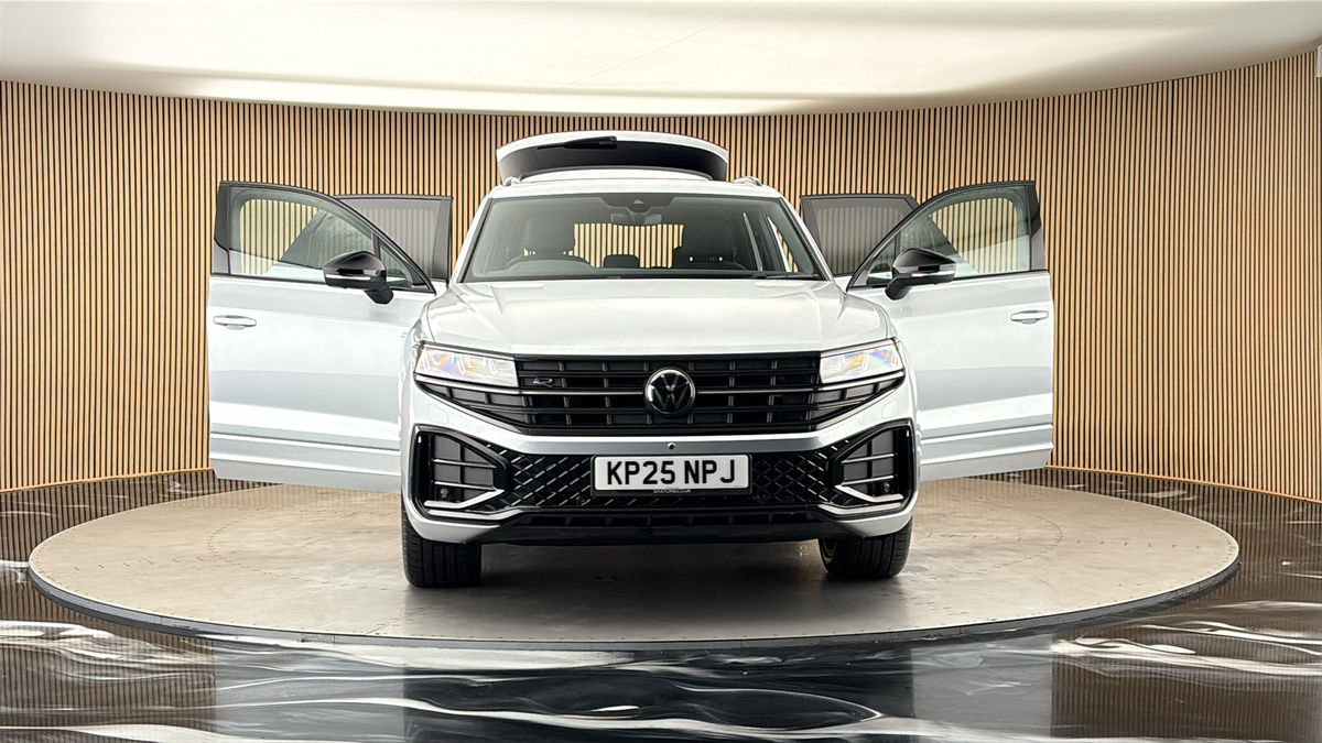 More views of Volkswagen Touareg