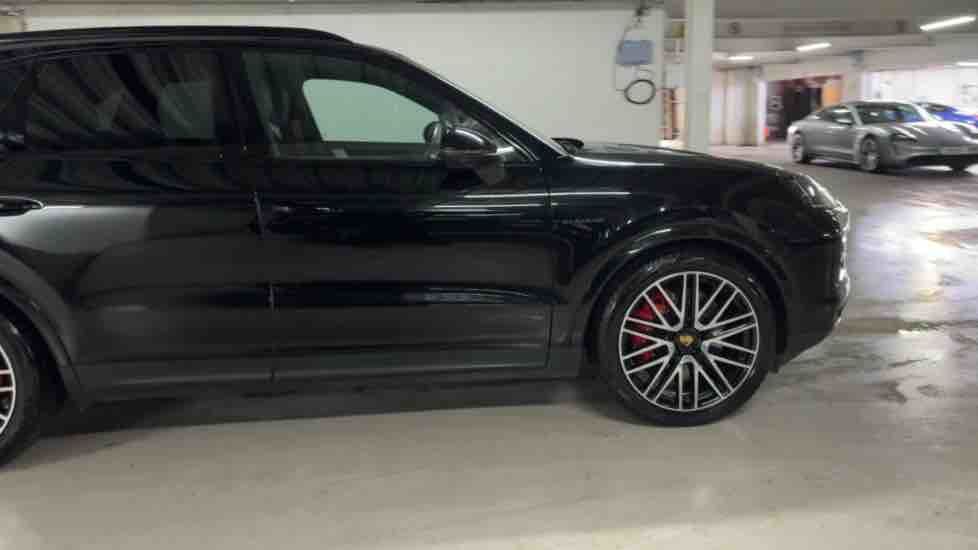 More views of Porsche Cayenne