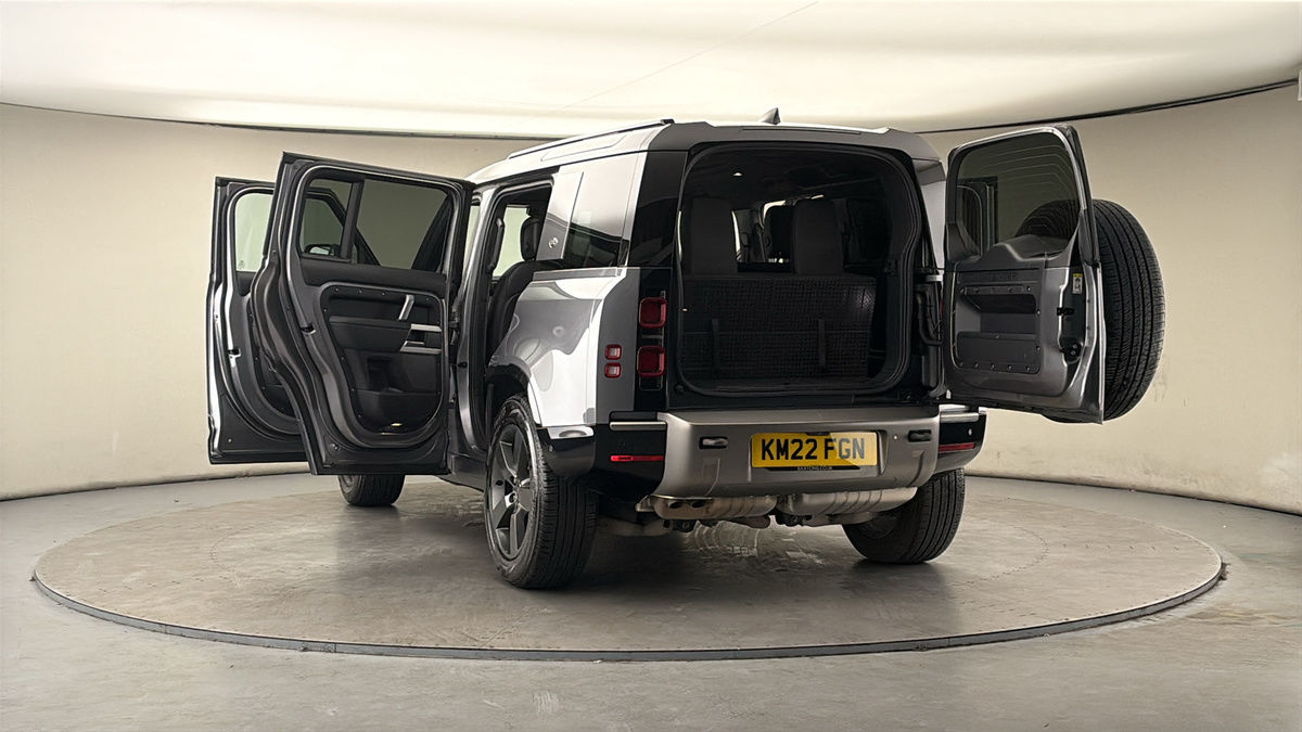 More views of Land Rover Defender 110