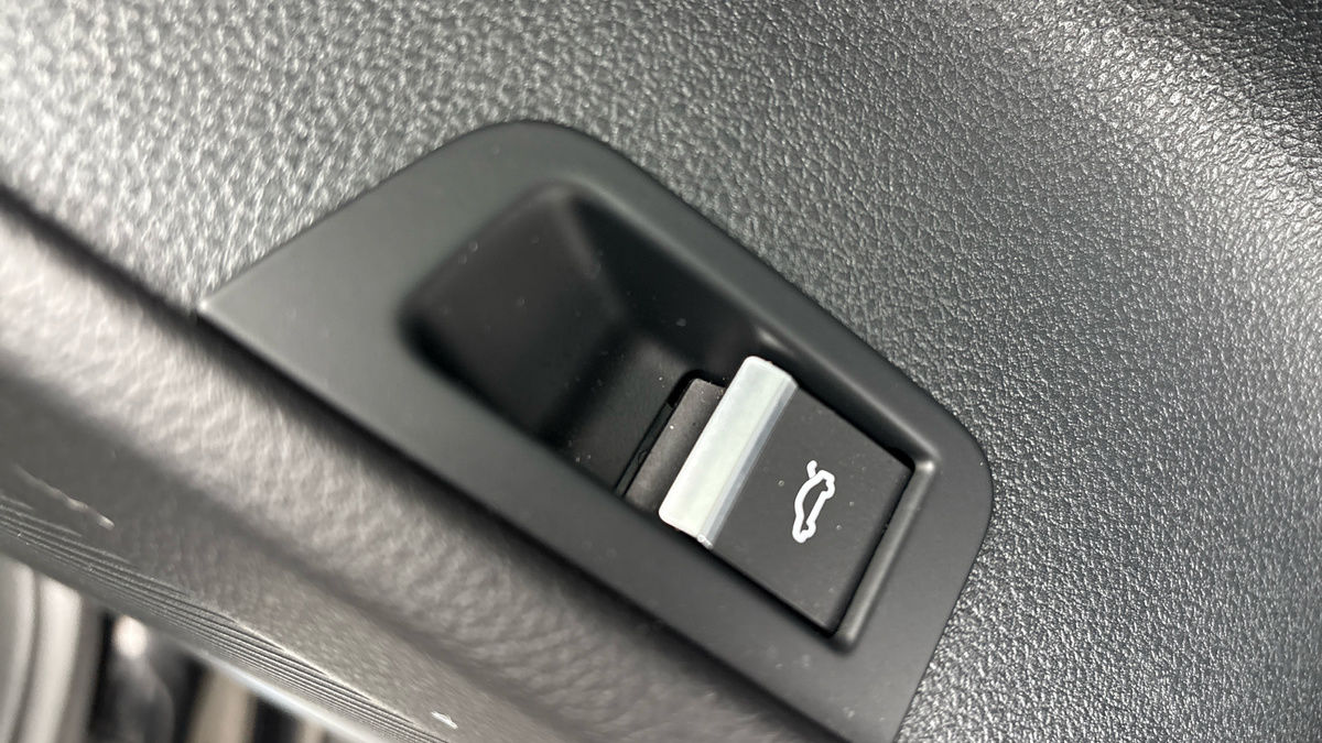 Audi RSQ8 Image 27