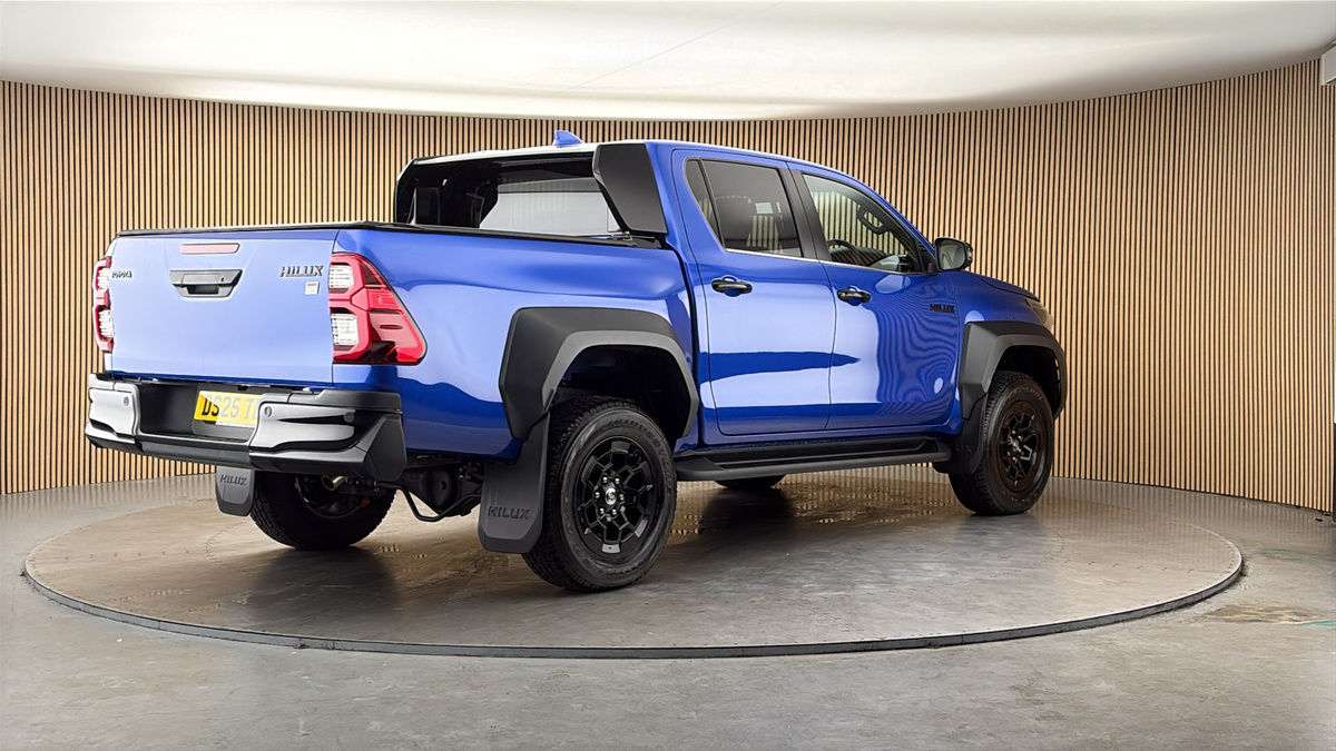 Toyota Hilux Image 21