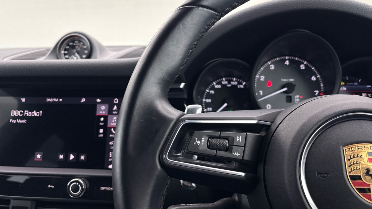 Porsche Macan Image 13