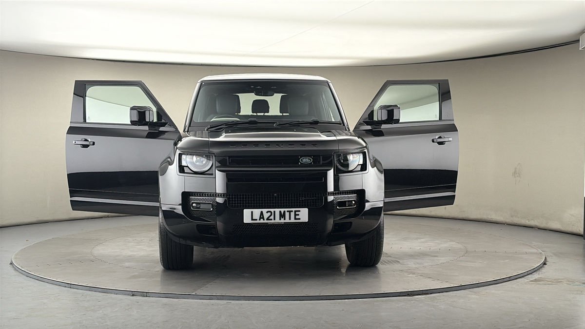 More views of Land Rover Defender 90