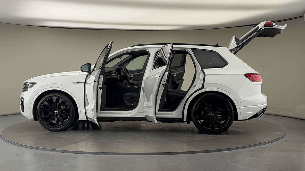 More views of Volkswagen Touareg