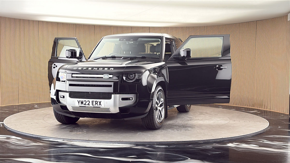 More views of Land Rover Defender 90