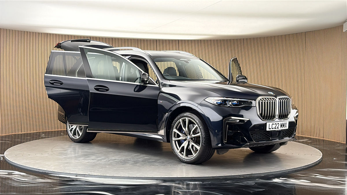 More views of BMW X7