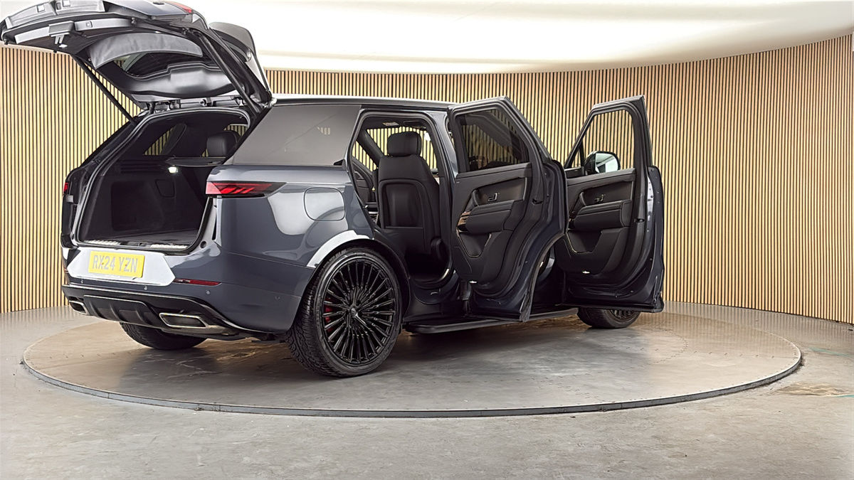 More views of Land Rover Range Rover Sport