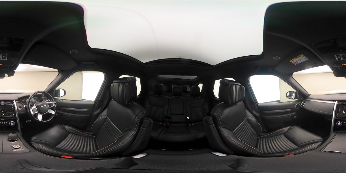 More views of Land Rover Discovery