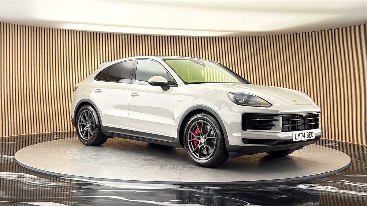 More views of Porsche Cayenne