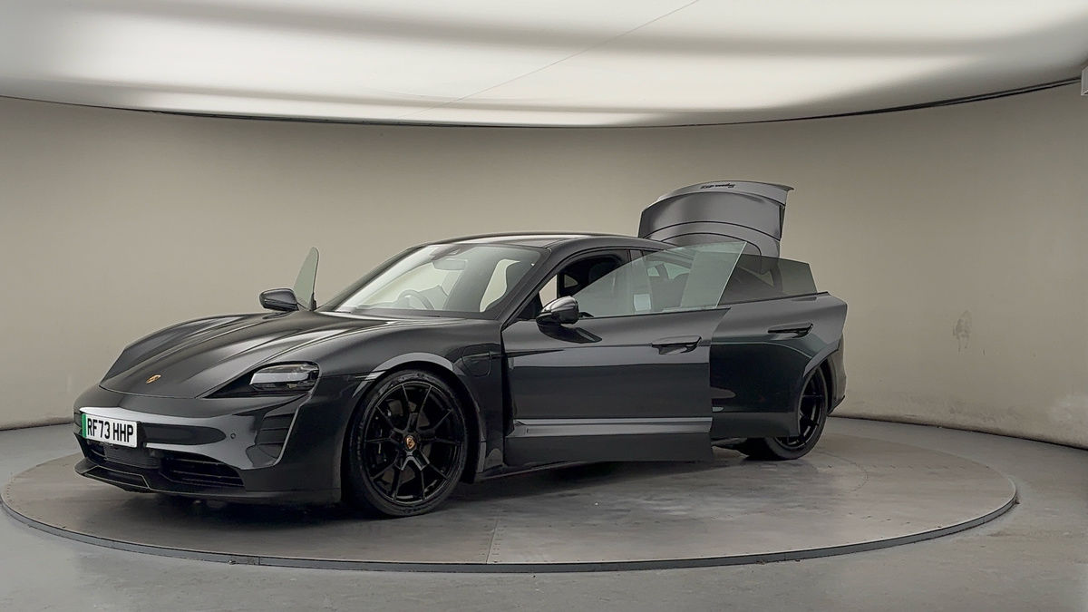 Porsche Taycan Image 22