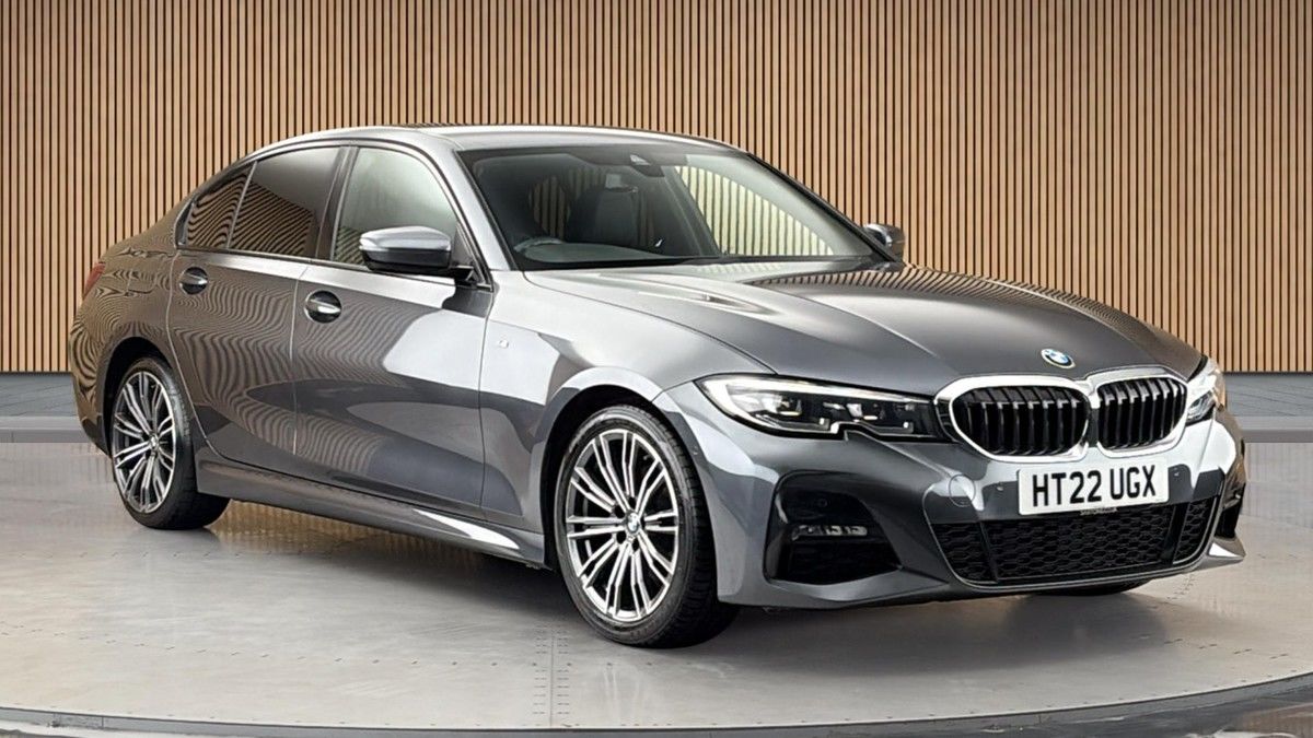 BMW 3 Series Sticky Header Image